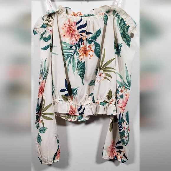 🎅4/10🎅GUESS Floral off the shoulder blouse XS - Picture 8 of 9
